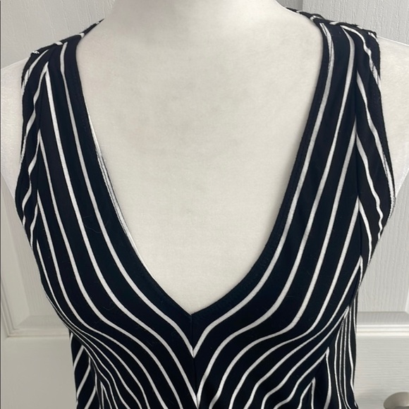 Max Studio Black and White Chevron Tank Top - Picture 2 of 12